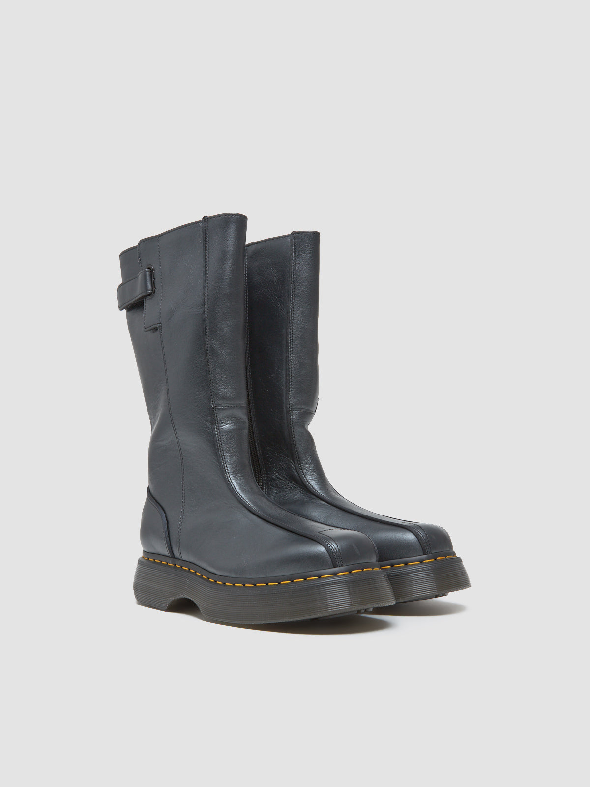 Buzz Hi Boots in Black
