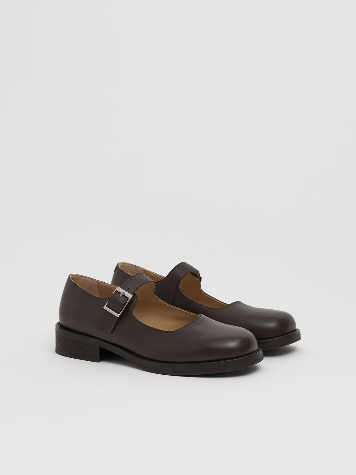 Mary Jane Shoes in Umber